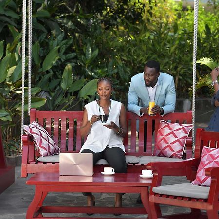 Pullman Kinshasa Grand Hotel Екстериор снимка
